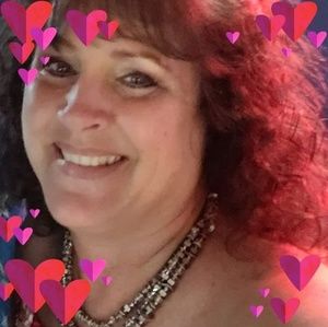 Meet your Posher, Debra